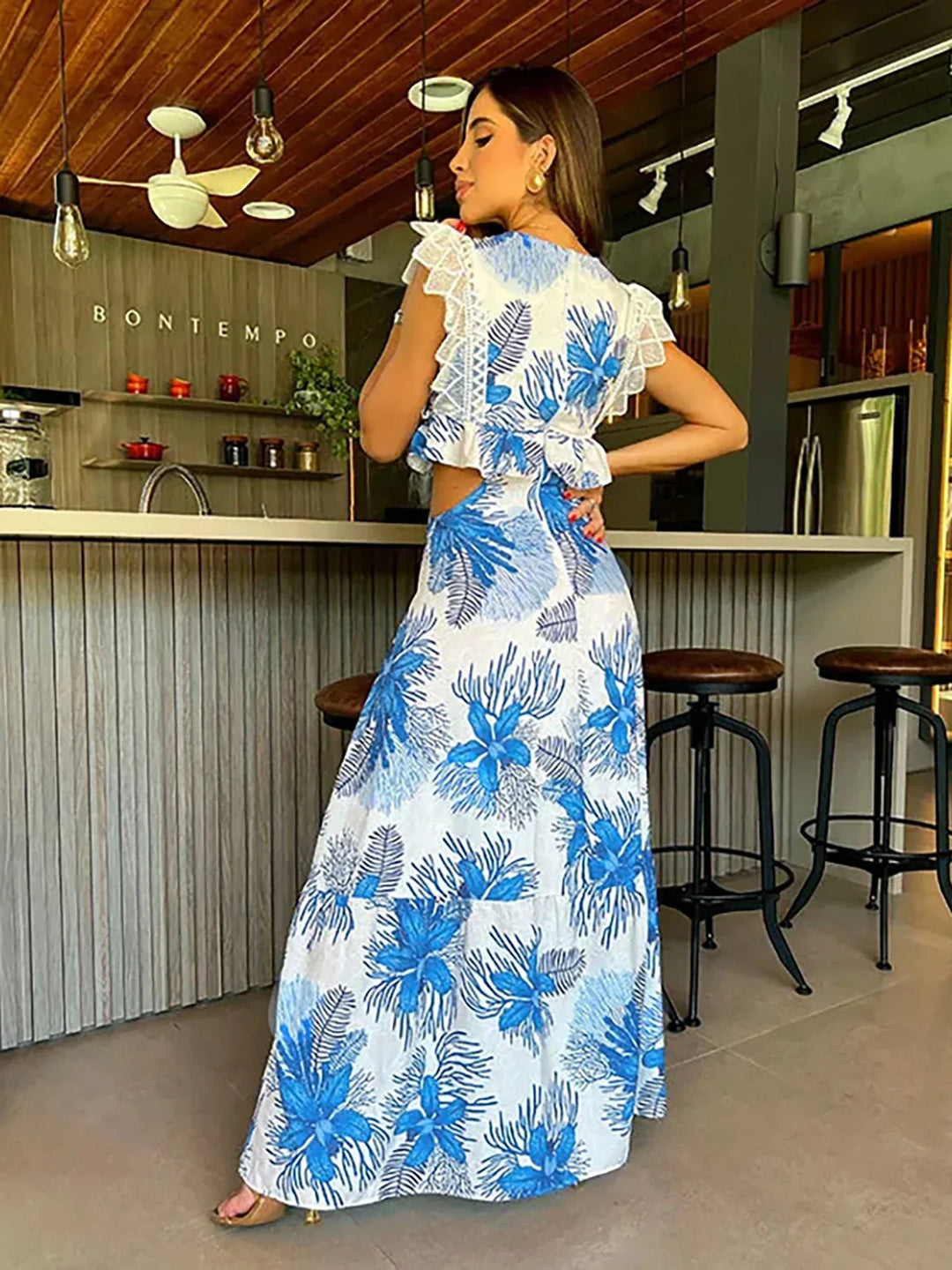 Margie - Trendy Sleeveless Lace Maxi Dress